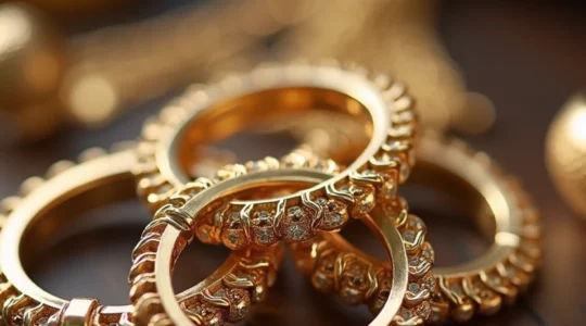 bijoux-dores-comment-eviter-qu-ils-ternissent-au-fil-du-temps